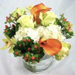 Mango callas,roses,hydrangeas and hypericum centerpiece perla farms wedding flowers.
fresh cut flowers for your wedding.